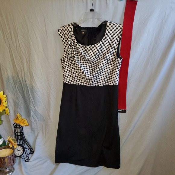 Spense Dresses & Skirts - 323- Spense Sleeveless Casual Professional Wear to work Dress with belt